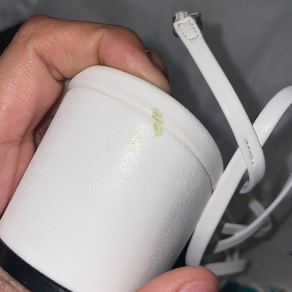 White sandal - Picture 3 of 3